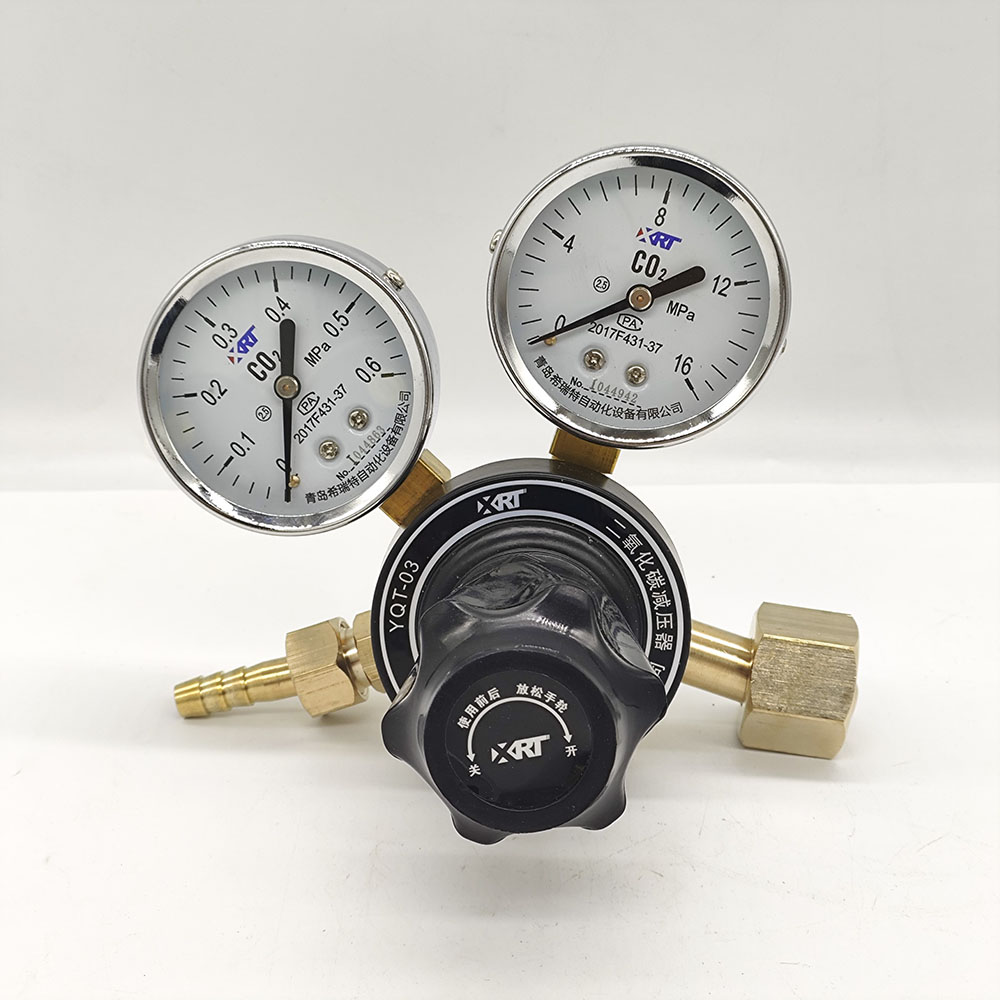 二氧化碳減壓器YQT-03，0.6x16mpa.jpg